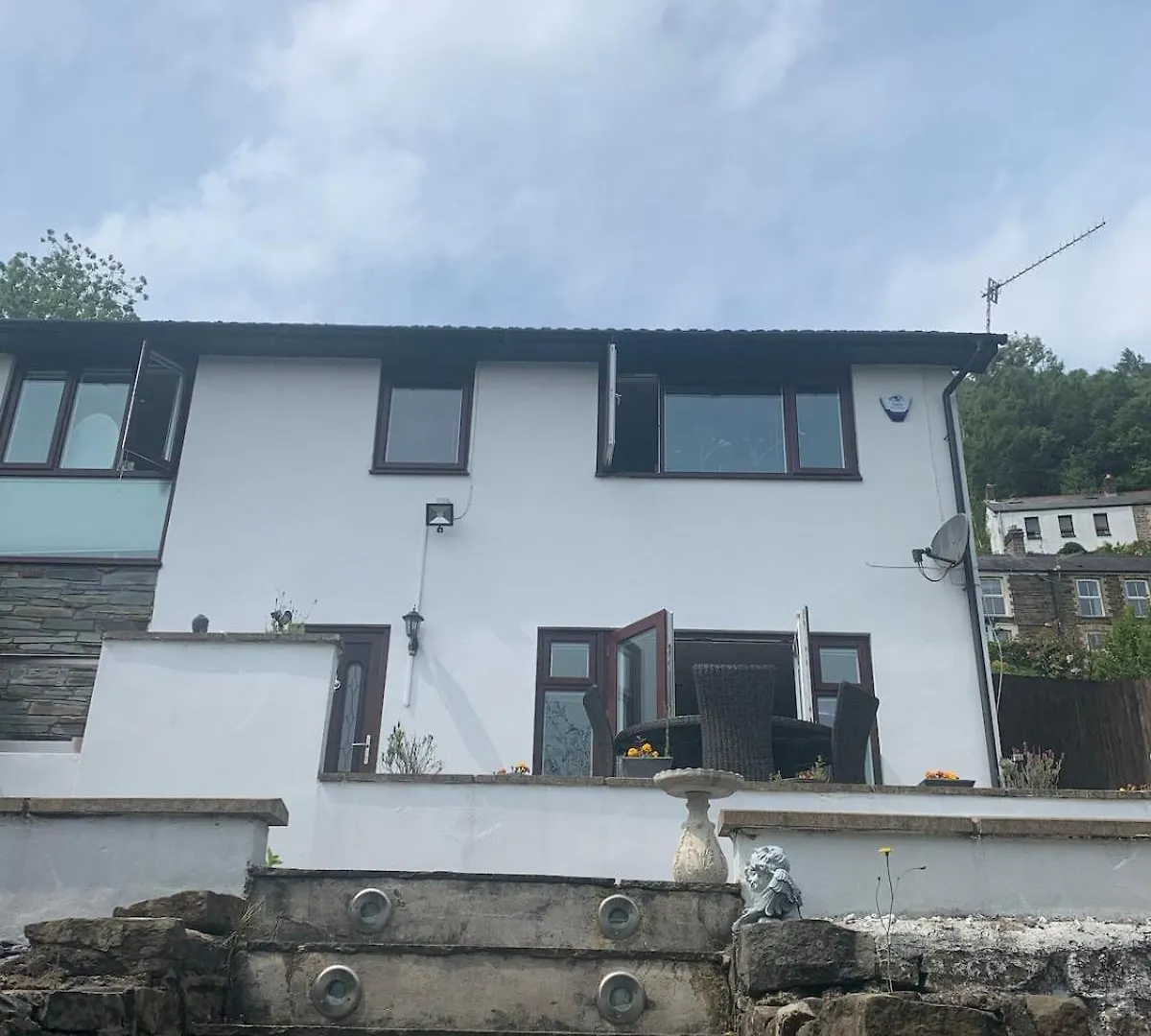 Mountain View - 3 Bedroom Home Cardiff