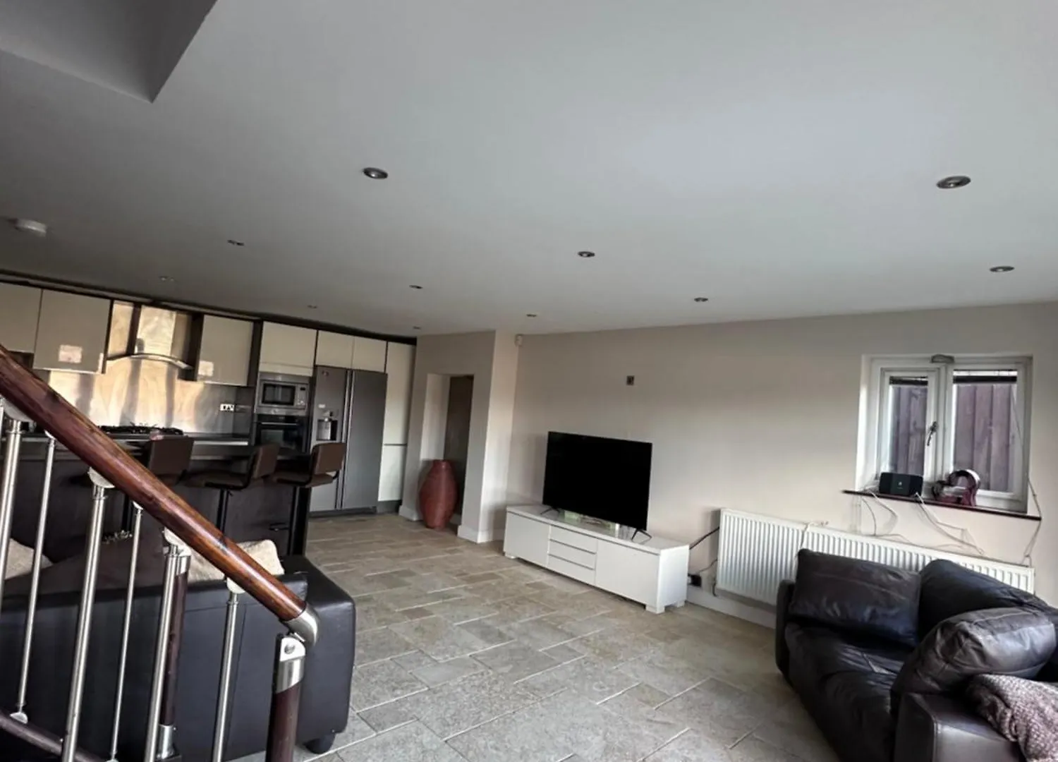 Mountain View - 3 Bedroom Home Cardiff 0*,